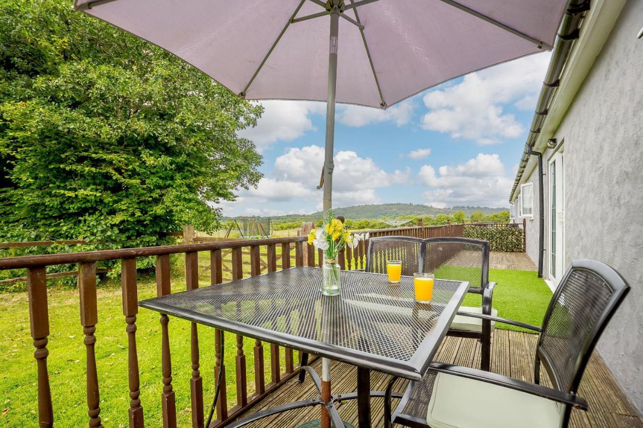 2 Black Horse Cottages Pentraeth Exterior photo