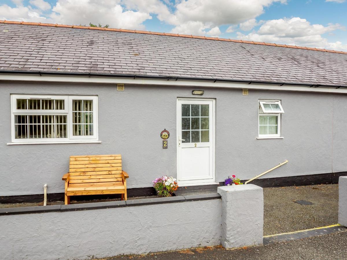 2 Black Horse Cottages Pentraeth Exterior photo